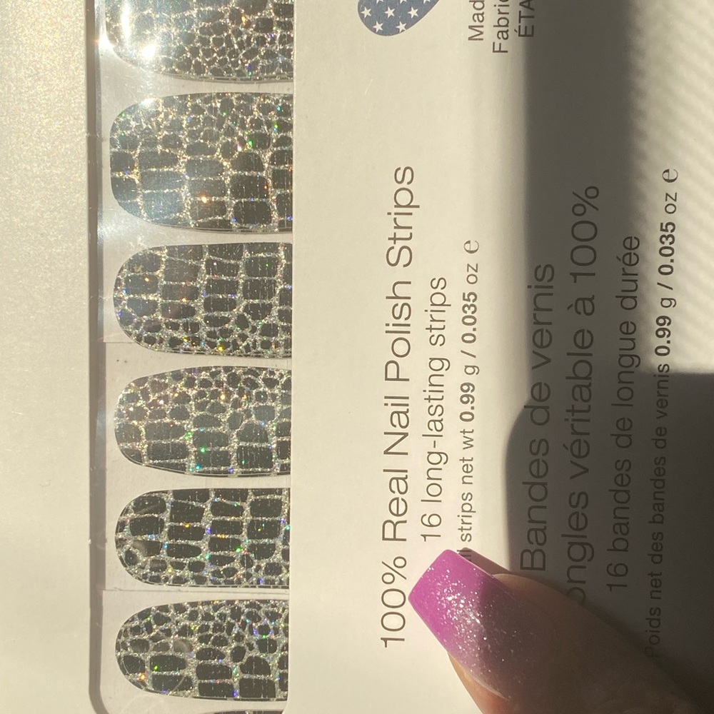 Hiss and make up Colorstreet nail strips